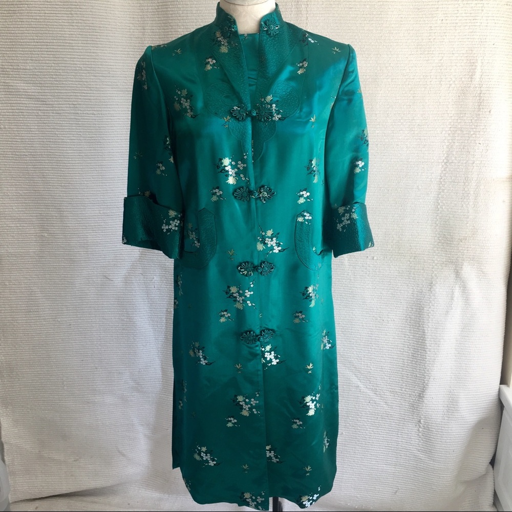 Vintage S Kimono Embroidered Satin Coat from China - Picture 6 of 8